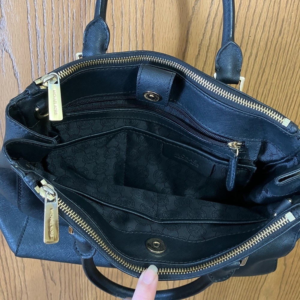 Michael Kors Genuine Satchel Handbag 30S4GTVS6L - Picture 4 of 10